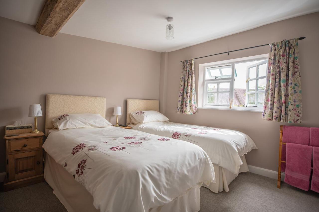 Old Beams Bed & Breakfast Bed & Breakfast Alcester Exterior photo